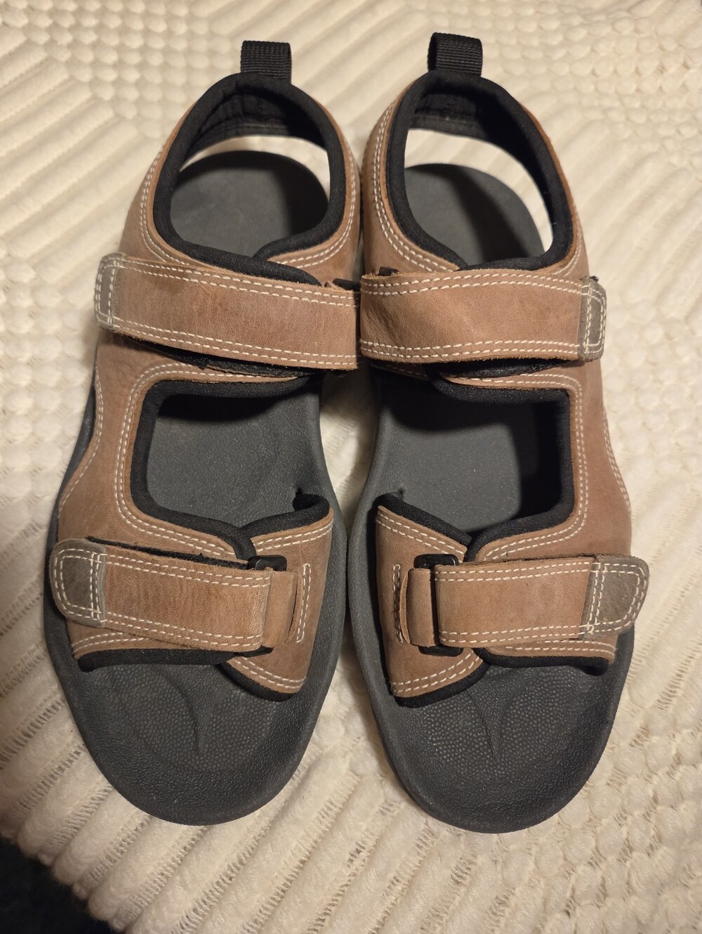 Eddie Bauer Tan and Black Mens Adjustable Strap Sandals